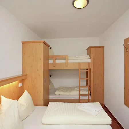 Nyaraló Cozy Masionette With Sauna In